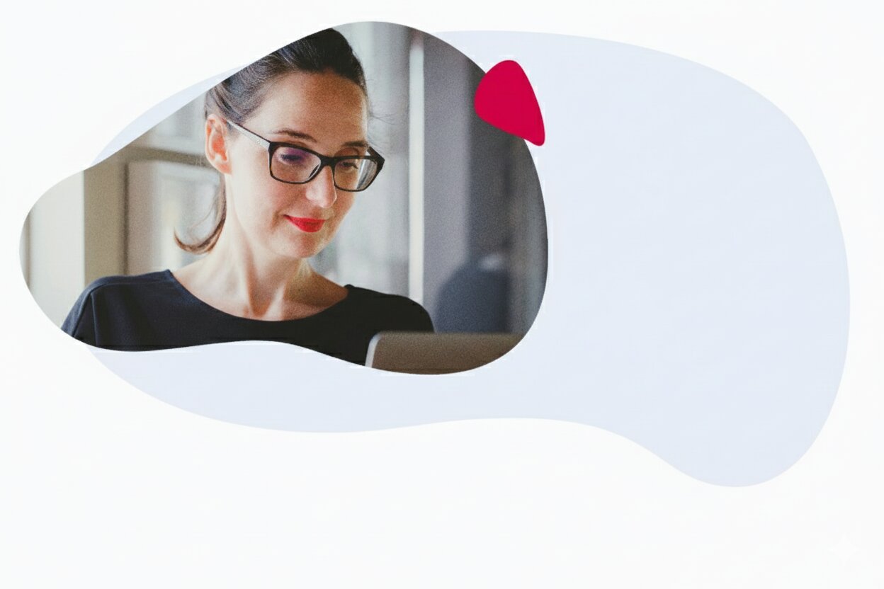 Étudiante en Master 2 travaillant sur son mémoire avec accompagnement MasterMentor